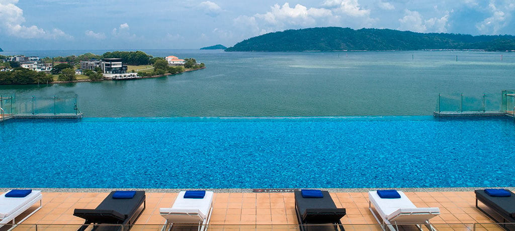 Malaysia Kota Kinabalu Marriott Hotel pool